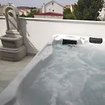Guest house Appartmants 1 With Pool And Private Jakuzzi Vodice