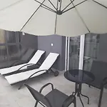 Guest house Appartmants 1 With Pool And Private Jakuzzi Vodice