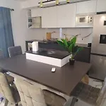 Appartmants 1 With Pool And Private Jakuzzi Guest house Vodice