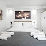 Guest house Appartmants 1 With Pool And Private Jakuzzi