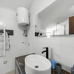 Appartmants 1 With Pool And Private Jakuzzi Guest house Vodice