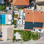Appartmants 1 With Pool And Private Jakuzzi
