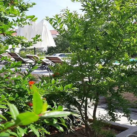 Vodice Guesthouse 4*