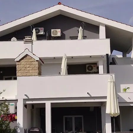 Vodice Guesthouse 4* Vodice