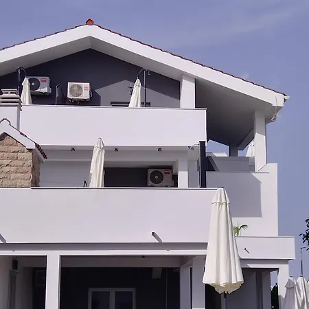 Vodice Guesthouse 4*