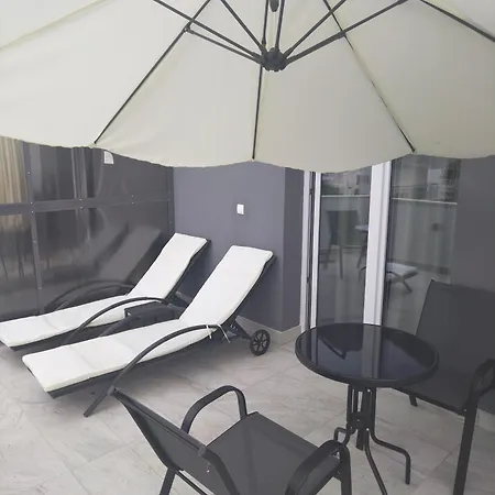 Pensionat 1 With Pool And Private Jacuzzi Vodice