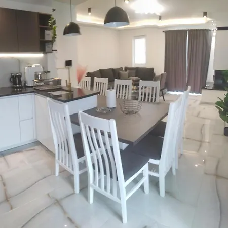 Vodice Guesthouse 4*