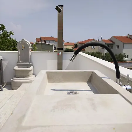 1 With Pool And Private Jacuzzi Vodice