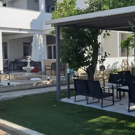 Vodice Guesthouse 4*
