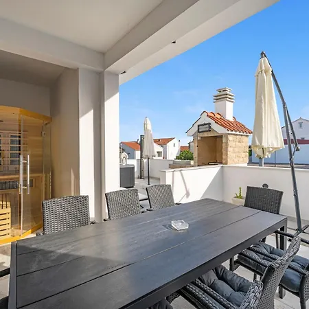 Appartmants 1 With Pool And Private Jakuzzi Vodice