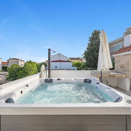 1 With Pool And Private Jacuzzi Guest house 4*