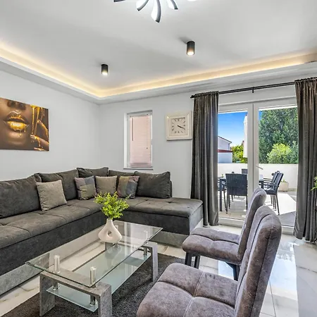 Vodice Guesthouse 4*