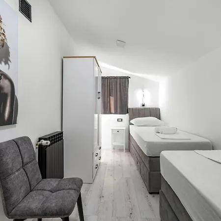 게스트하우스 Vodice Guesthouse 보디체