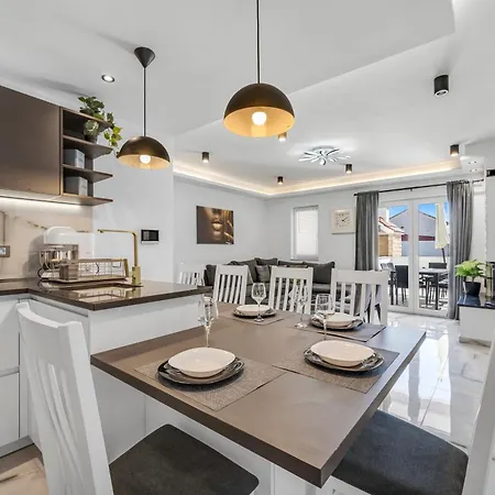 Vodice Guesthouse 4*