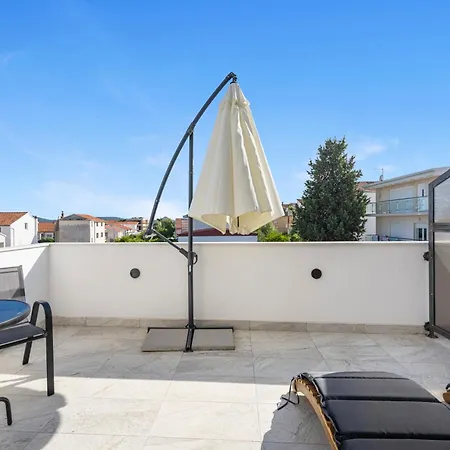 Pensionat 1 With Pool And Private Jacuzzi 4*