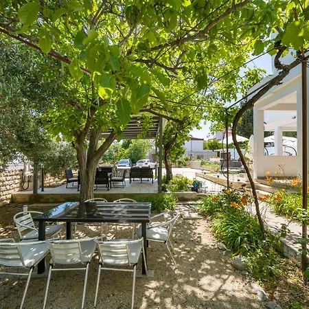 Pensionat 1 With Pool And Private Jacuzzi 4*