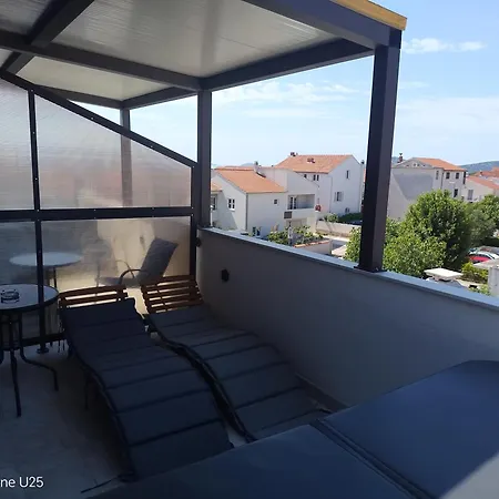 Guest house 1 With Pool And Private Jacuzzi Vodice
