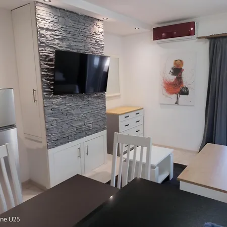 Guest house 1 With Pool And Private Jacuzzi 4*