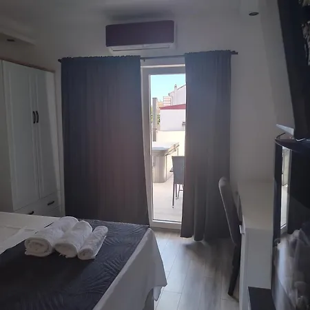1 With Pool And Private Jacuzzi Pensionat Vodice