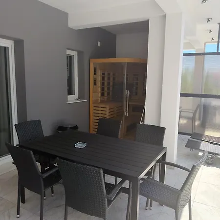 1 With Pool And Private Jacuzzi Pensionat Vodice