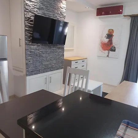 Pensionat 1 With Pool And Private Jacuzzi Vodice