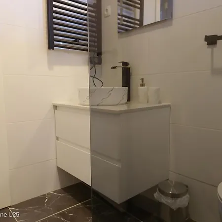 1 With Pool And Private Jacuzzi Pensionat 4*