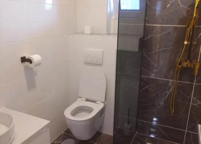 Vodice Guesthouse 4* 보디체