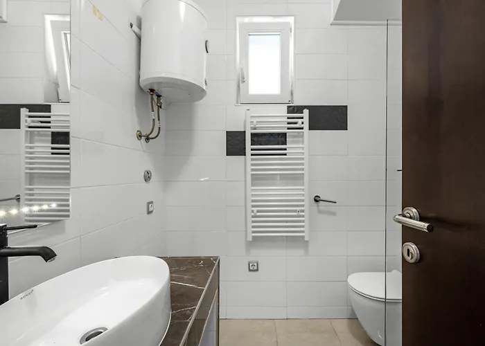 Vodice Guesthouse 4* ヴォディツェ