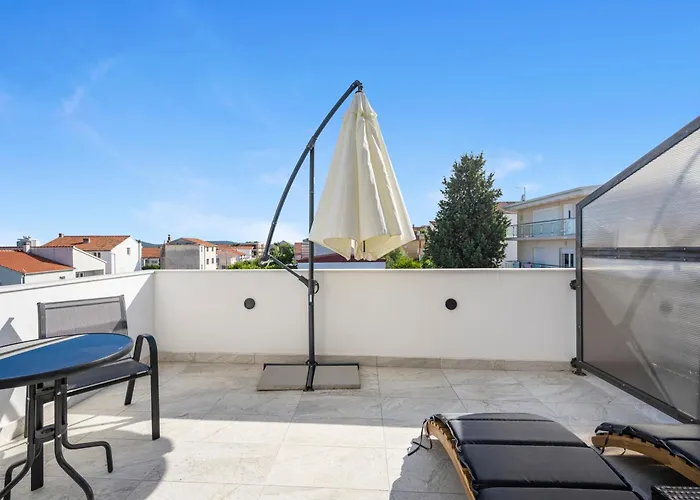 ゲストハウス Vodice Guesthouse 4*