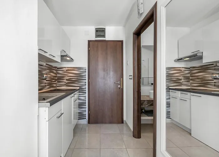 Vodice Guesthouse 4* 보디체