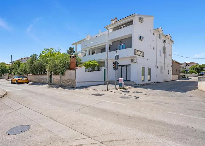 ゲストハウス Vodice Guesthouse 4*